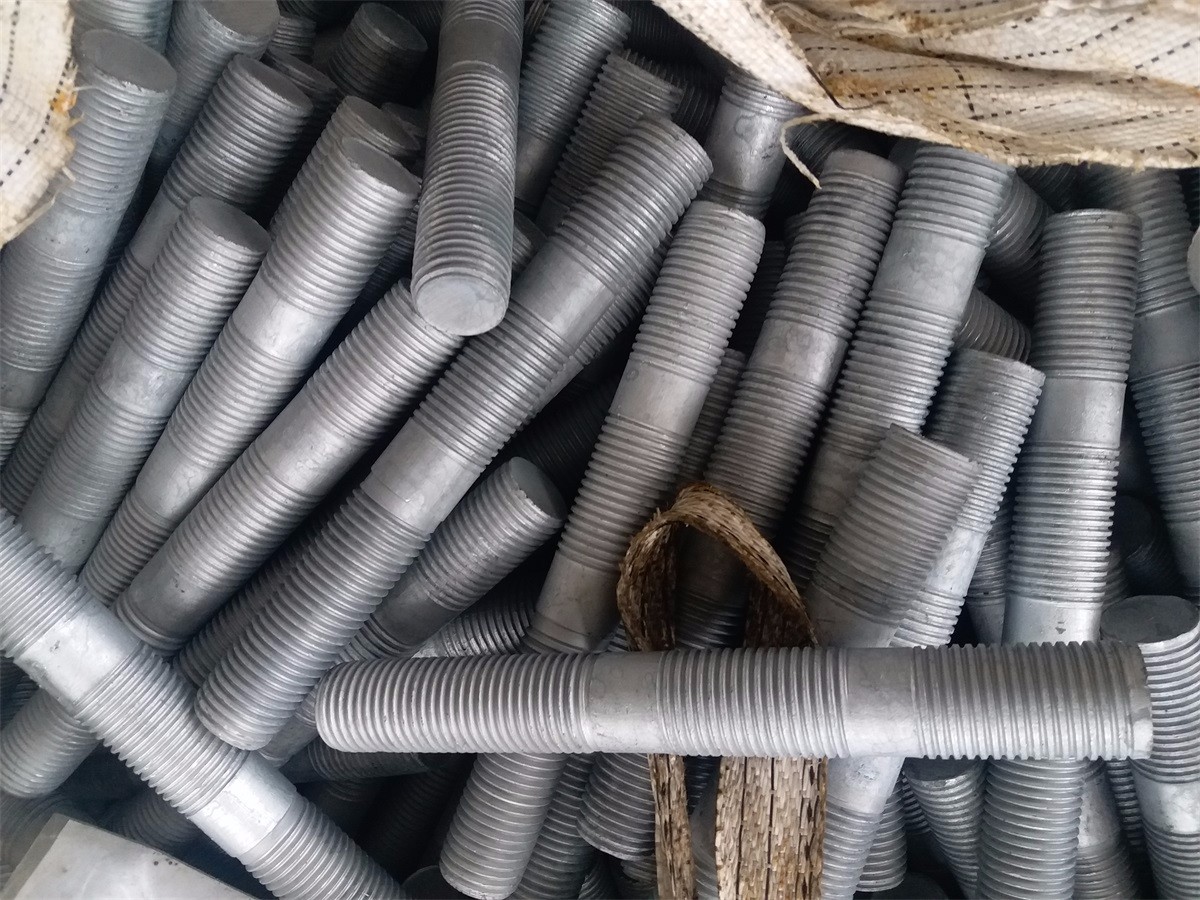 預埋件（金屬配件）