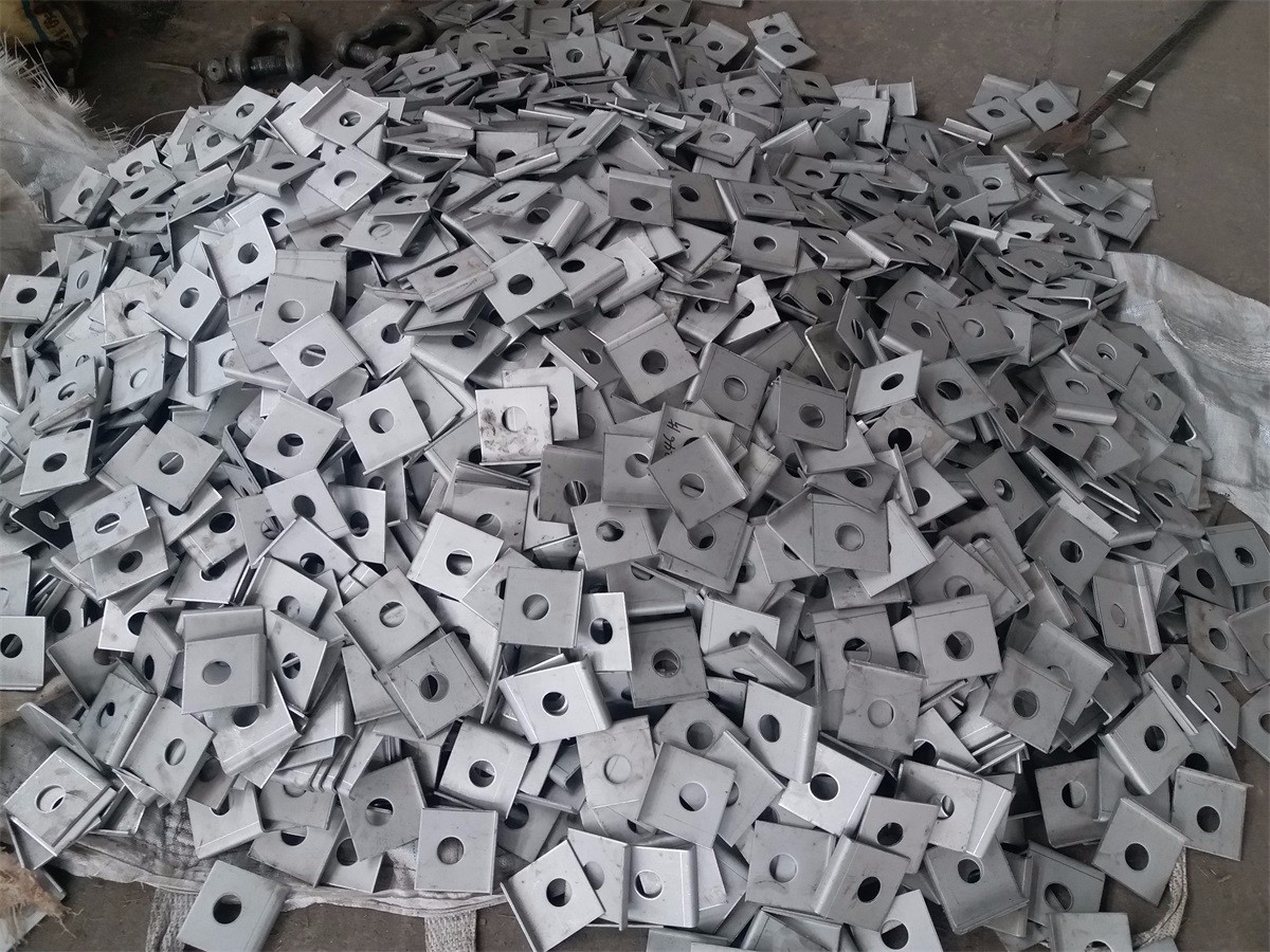 預埋件（金屬配件）