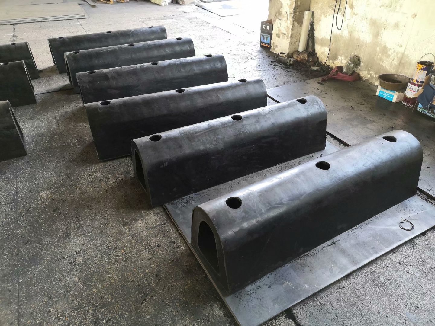 D型橡膠護(hù)舷