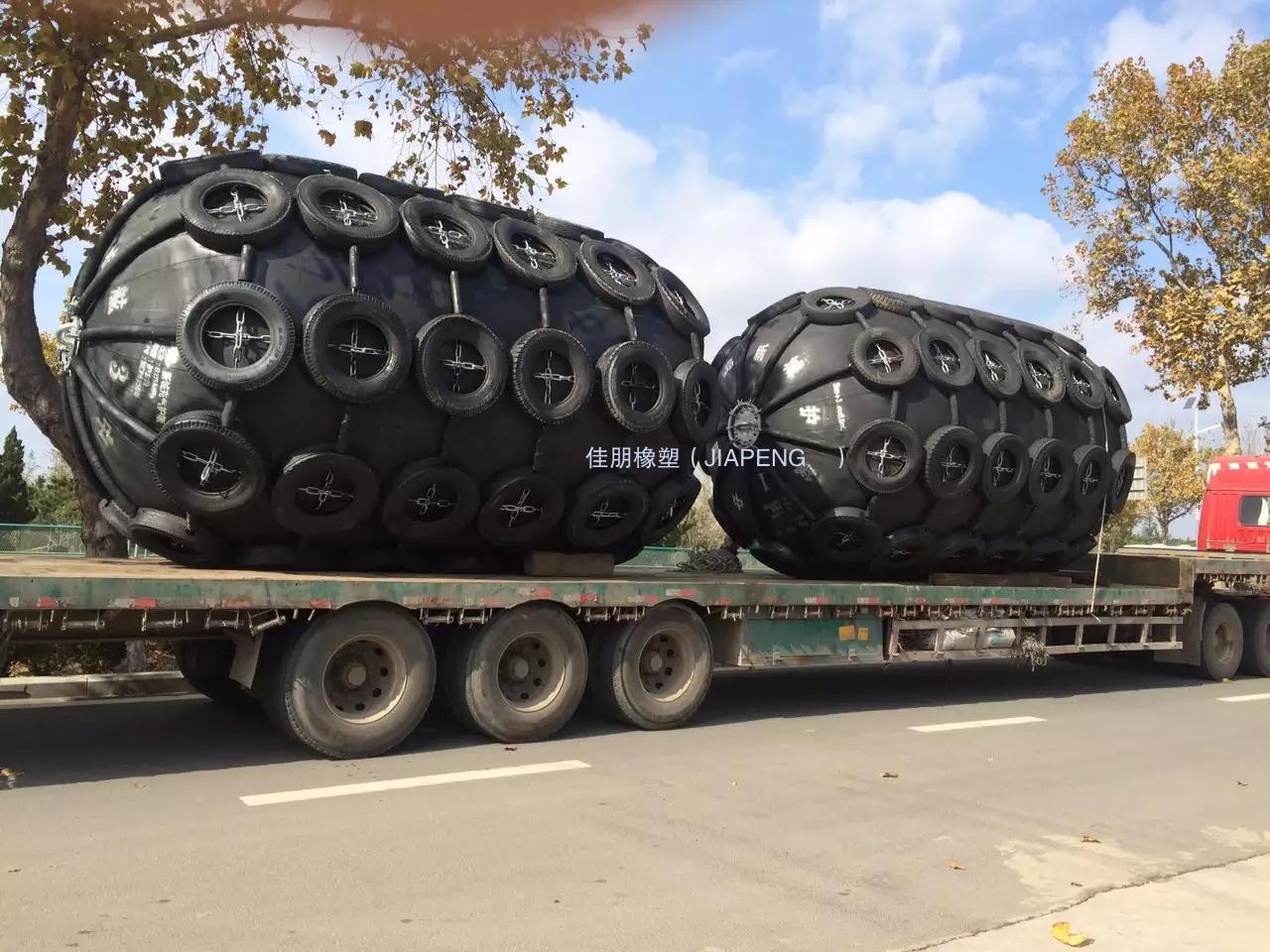 漂浮型橡膠護舷（橡膠氣囊）